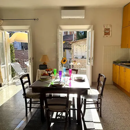 Casa Capolino * ルッカ